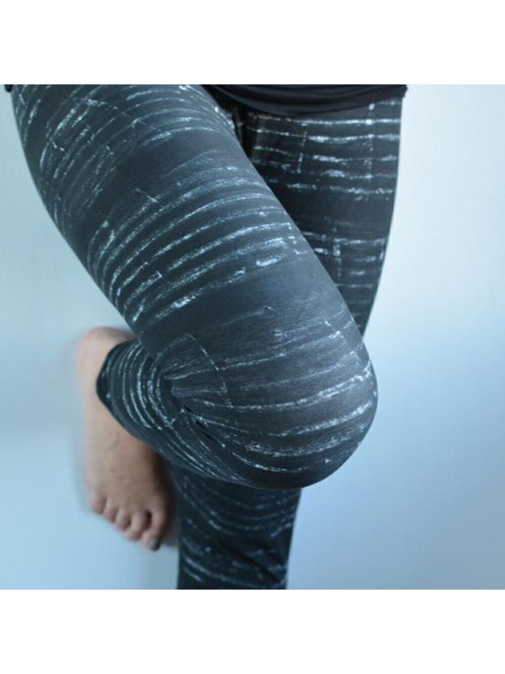 LEGGINGS DEPOT BLACK & Gray striped Full Length Leggings Size 10 NWT